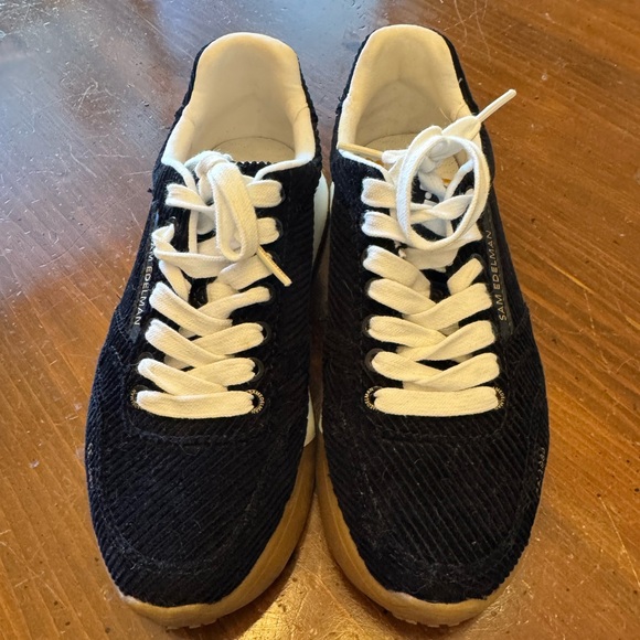 Sam Edelman Layla Sneakers - Picture 2 of 6